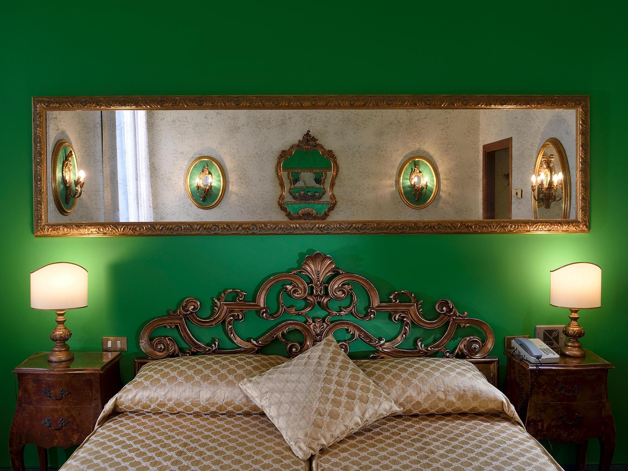 Amadeus 4* Venice